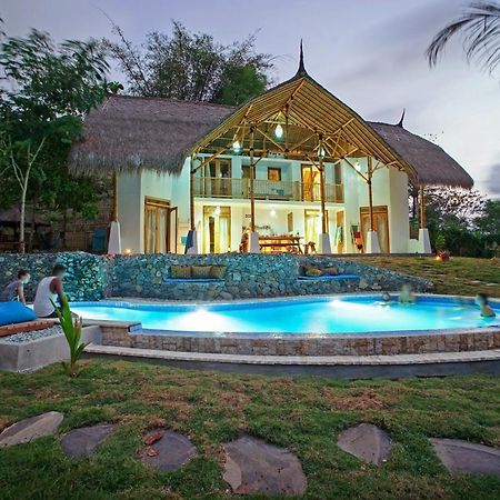 Batu Bambu Hotell Kuta  Exteriör bild